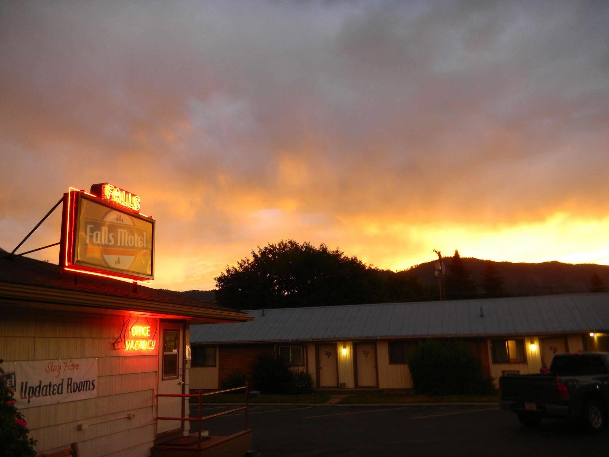 Falls Motel Thompson Falls Exterior foto